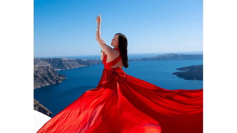 Santorini: Flying Dress Photoshoot with Edited Photos - Locations and Photographic Highlights