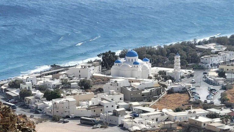 Santorini: Group Hiking Tours w/ English-Speaking Guide - Itinerary Breakdown