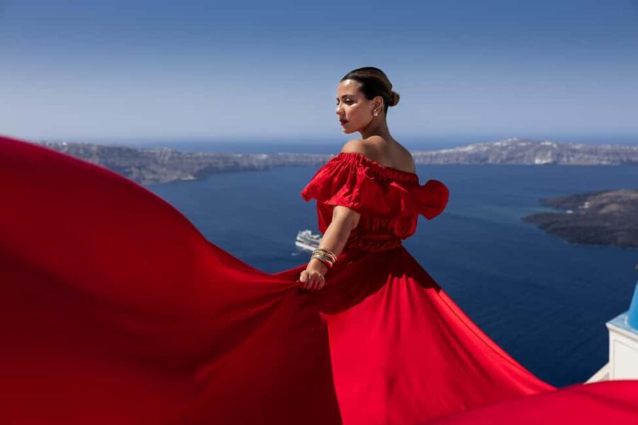Santorini: Private Flying Dress Photoshoot Iconic Locations - Authentic Experiences from Past Travelers