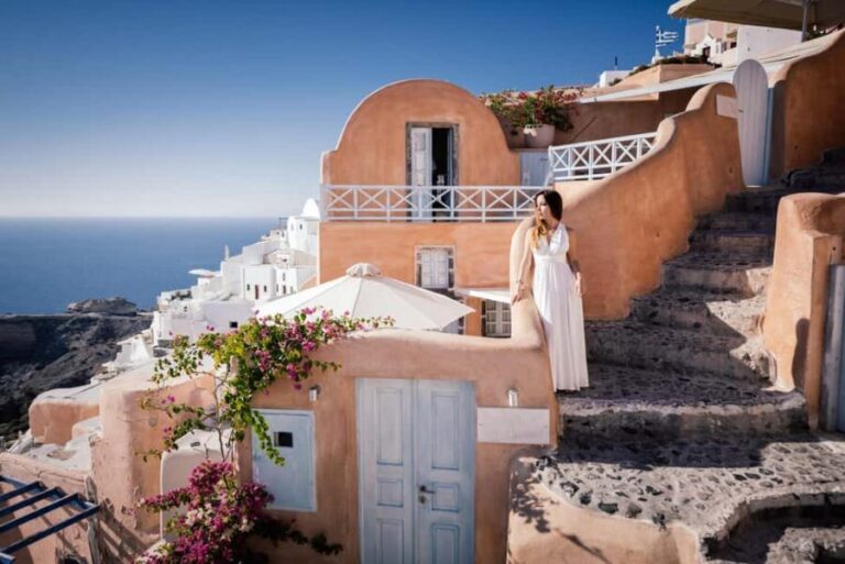 Santorini: Private Photoshoot with Professional Photographer - Detailed Breakdown of the Itinerary