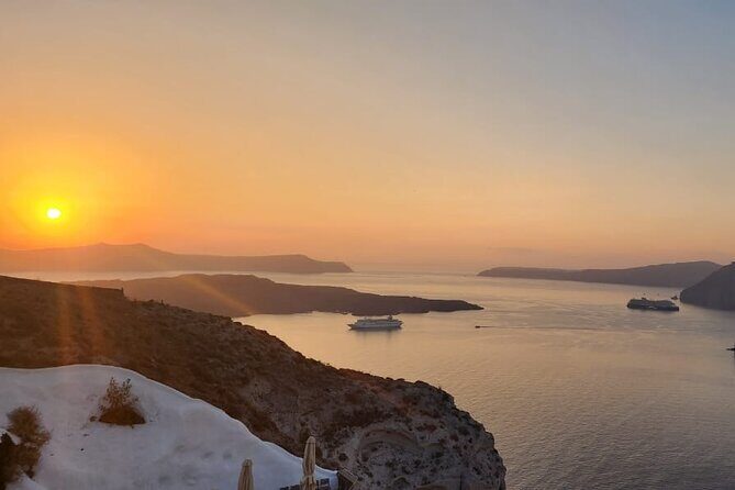 Santorini Unlocked: Private Tour with Local Guide & Driver - Detailed Breakdown of the Itinerary