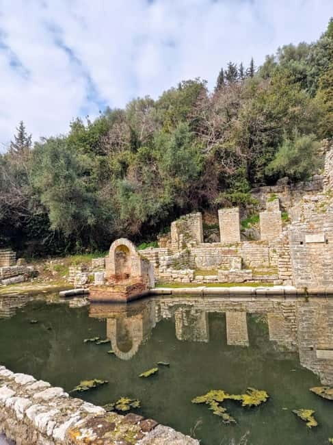 Saranda: Butrint, Lekuresi Castle, and Museum Private Tour - Savoring Authentic Albanian Cuisine