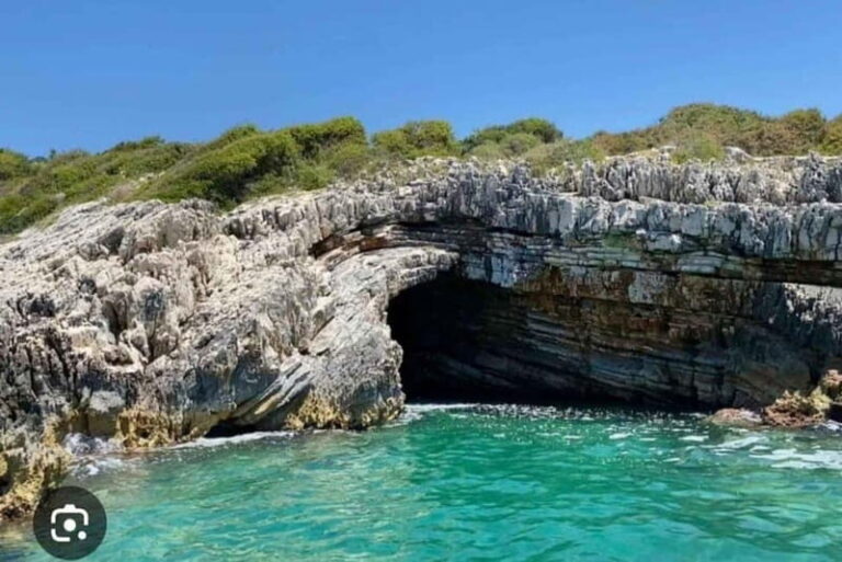 Saranda Private Boat tour with snorkeling - An In-Depth Look at the Sarandë Boat Tour