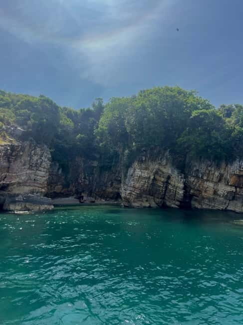 Sarandë Boat Tour with Free Beach Umbrella Access - The Sum Up: Who Will Love This Tour?