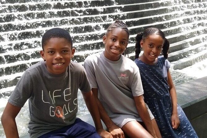 Scavenger Hunt Adventure in Lexington by Zombie Scavengers - How the App-Led Experience Works