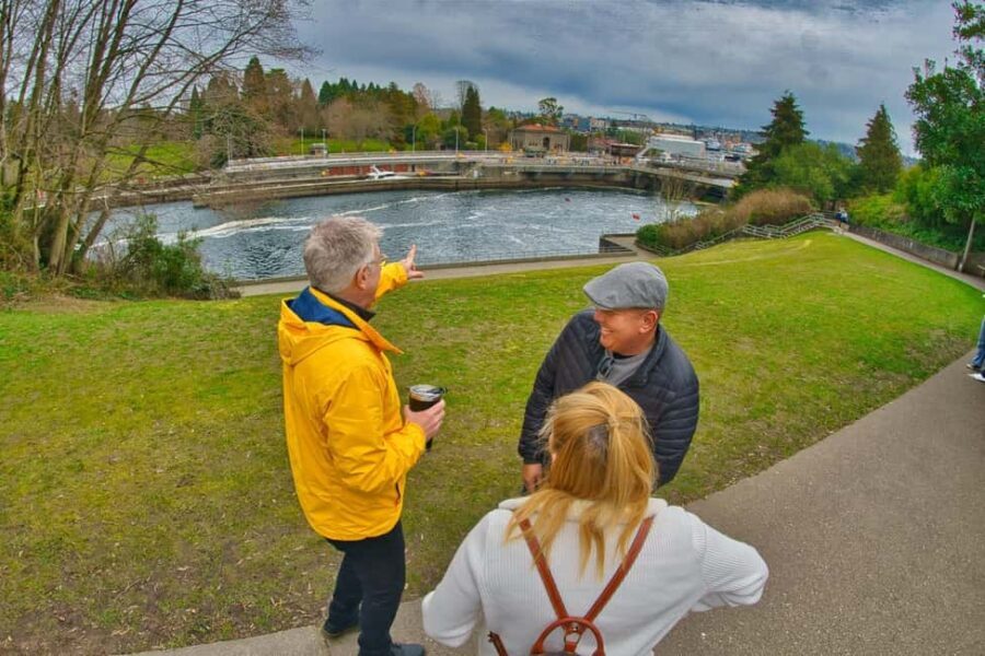 Seattle: City Highlights Tour - Guides and Group Experience