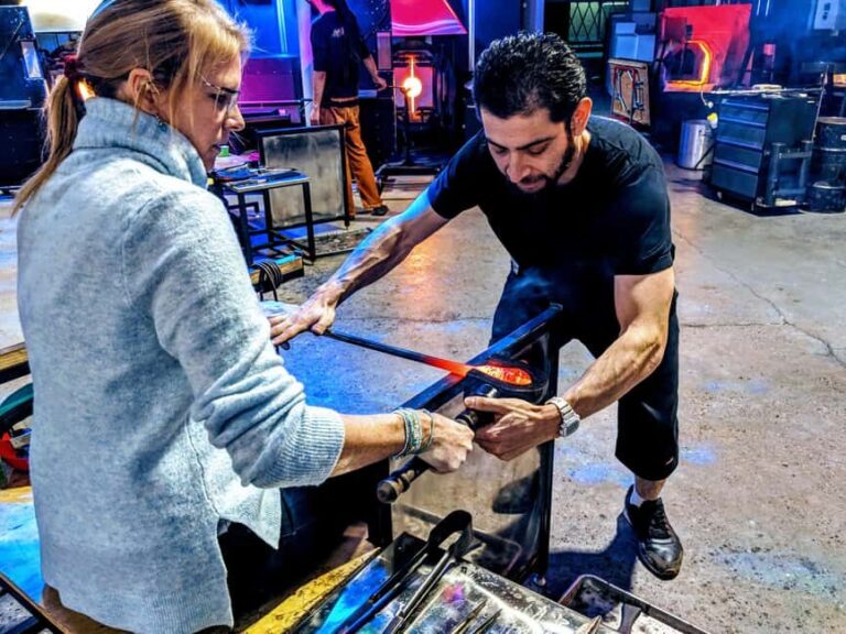 Seattle: Glassblowing Workshop  Create Your Own Art - Why This Glassblowing Workshop Stands Out