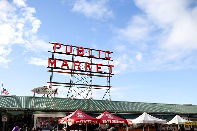 Seattle Sightseeing Scenic Guided Tour and Hop On Hop Off Pass - Detailed Breakdown of the Itinerary