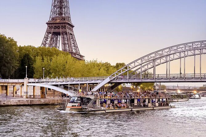 Seine River 1-Hour Sightseeing Cruise from the Eiffel Tower - Who Should Book This Tour?