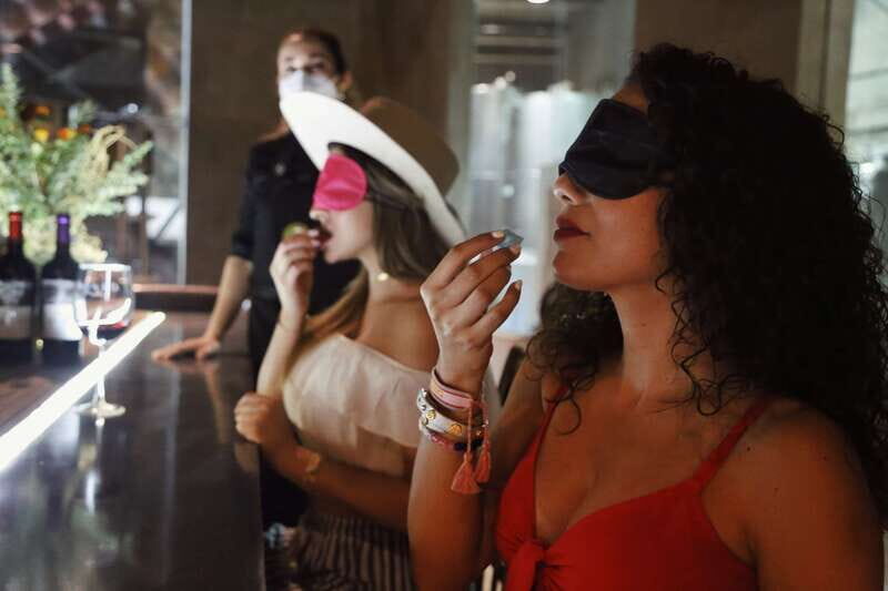 Sensory Wine Tasting with Chocolates at Rondo del Valle - The Experience in Detail