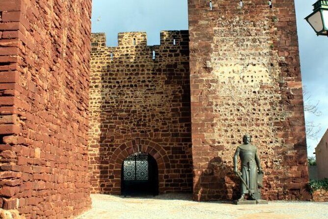 Silves Scavenger Hunt and Sights Private Self-Guided Tour - What to Expect on the Tour