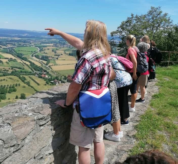 Singen: Guided tour of the Hohentwiel fortress ruins with a castle researcher - Discovering the Fortress: An In-Depth Look