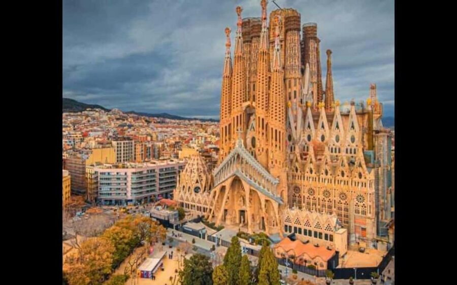 Skip-the-Line Sagrada Familia: 1.5-Hour Guided Tour - Practical Details and Tips