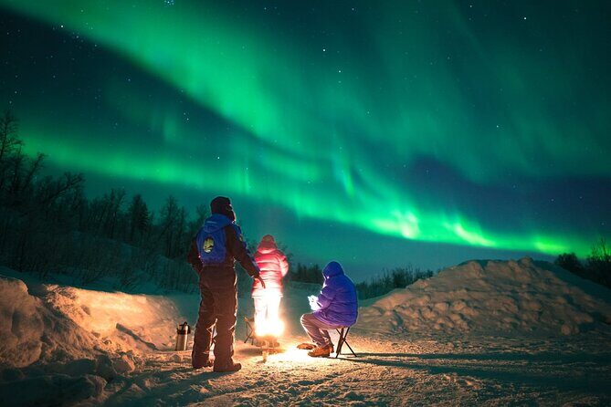 Small Northern Lights Tour Max8 Guests PRO Photographer included - What Makes This Tour Special?