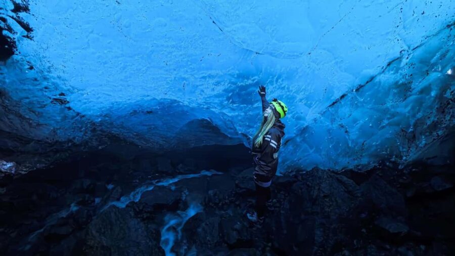 Sólheimajökull: Glacier Hike and Ice Cave Tour - Why This Tour Stands Out
