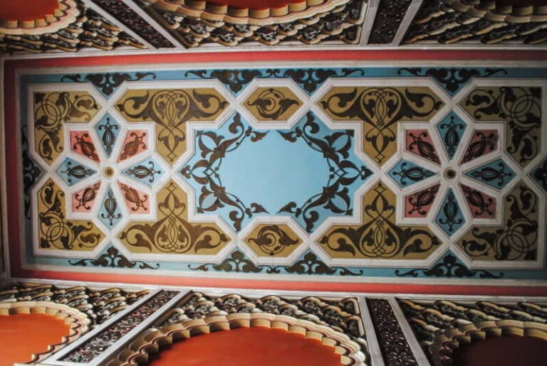 Sololaki - Urban Legends Walk of Bourgeoisie & Haunted Flats - FAQ  