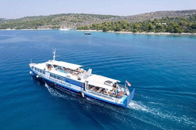 Split: Trogir Walking Tour, Blue Lagoon & Shipwreck Cruise - Starting Point and Initial Cruise
