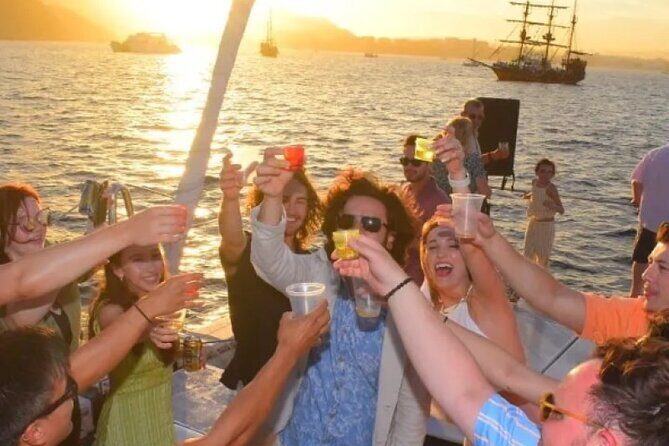 Sunset Boat Tour Includes Open Bar and Dinner - The Sum Up: who should consider this tour?