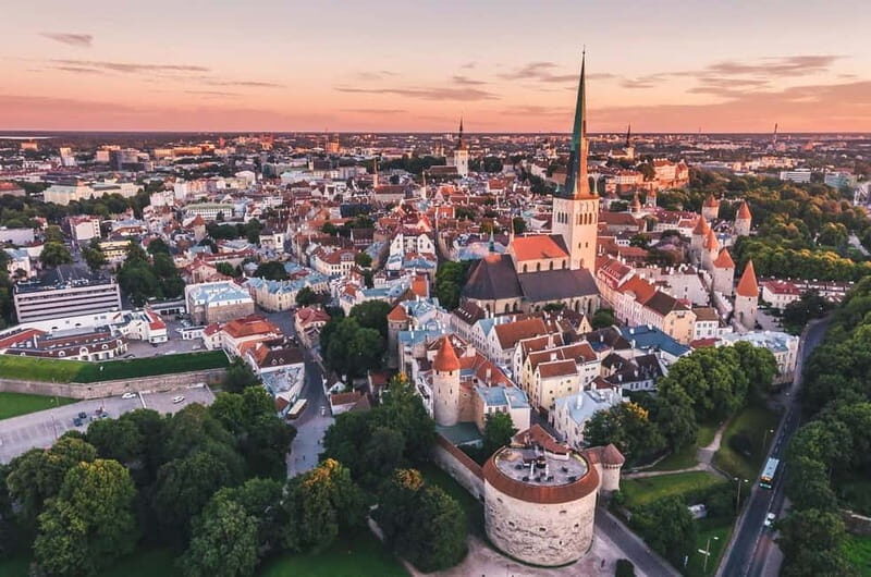 Tallinn: Audio Self Tour Guide with 10 Sightseeing Points - The Experience for Different Types of Travelers