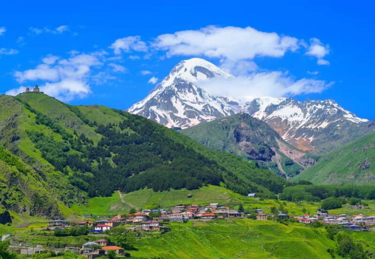 Tbilisi: Gudauri and Kazbegi Day Trip Including 4WD - Why This Tour Offers Good Value