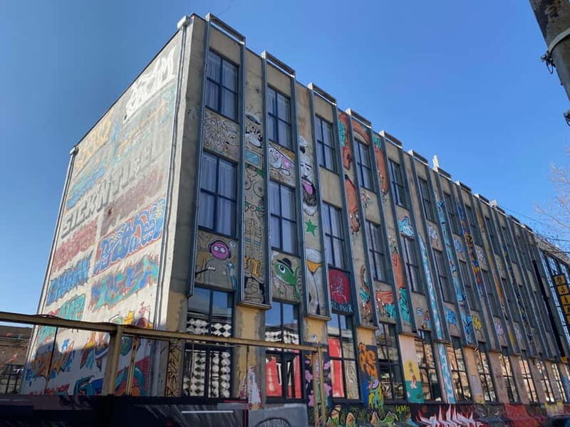 Tbilisi: Left Bank Alternative Street Food Tour with Drinks - What Makes This Tour Stand Out?