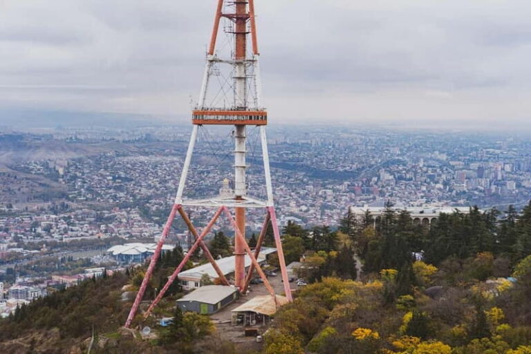 Tbilisi: Old Town Sights & Funicular Ride to Mtatsminda Park - A Detailed Look at the Tour