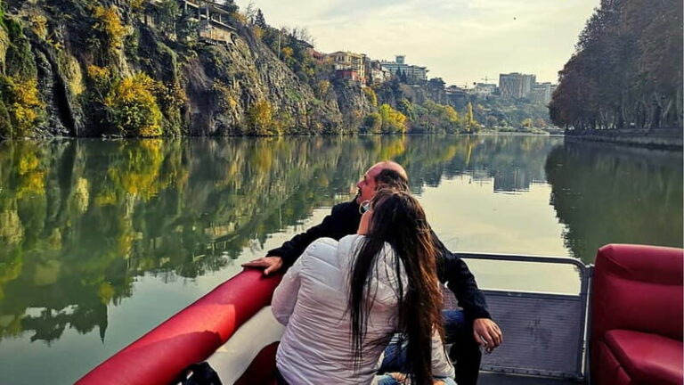 Tbilisi: River Sightseeing Boat Ride with Welcome Drink - The Itinerary in Detail