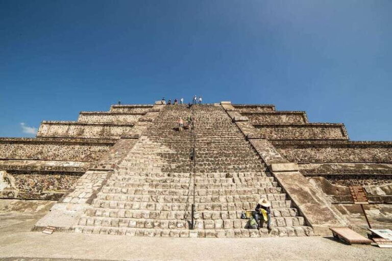 Teotihuacan Adventure: Private Tour & Lunch from Mexico City - What Makes This Tour Stand Out