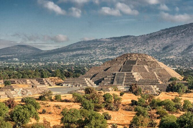 Teotihuacan ruins and Guadalupe Basilica Guided Tour Experience - Practical Aspects of the Tour