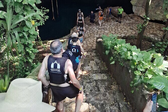 The day your way Custom Van Ride, For 8 Passengers. - The Itinerary Breakdown