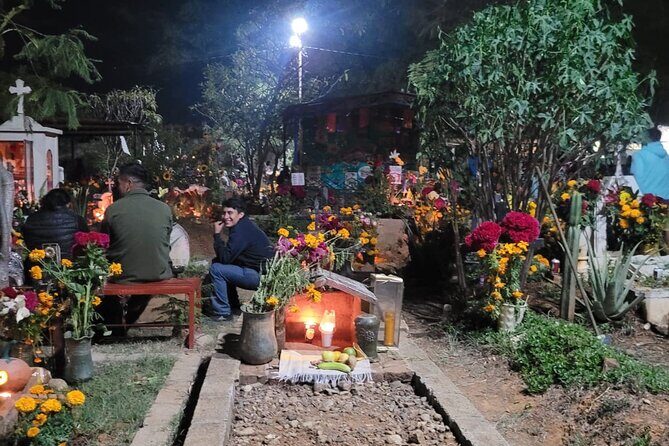 The Last Farewell Night in the Pantheons of Tlalixtac and San Felipe - FAQ
