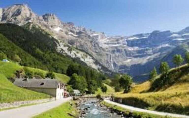 Three Countries in One Day: France, Andorra and Spain - The Itinerary Breakdown: What to Expect