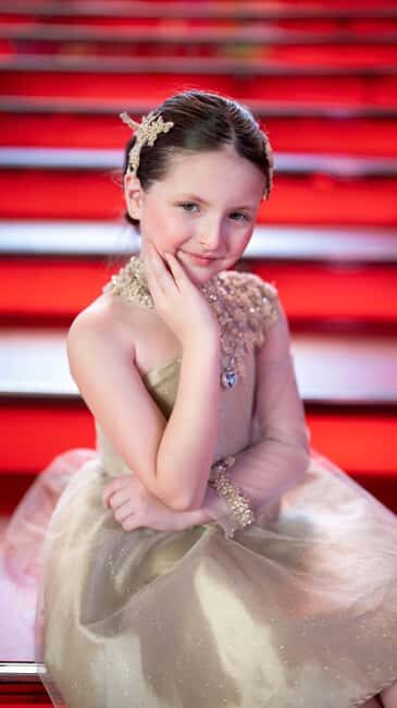 Times Square VIP Photoshoot on the Iconic Red Stairs - The Details That Make It Special