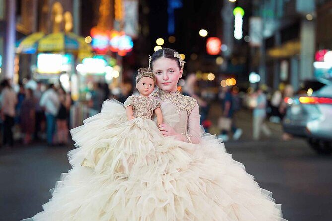 Times Square VIP Photoshoot on the Iconic Red Stairs - Why This Tour Offers Great Value