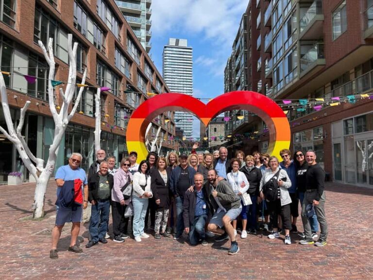 Toronto: Bus or Walking City Tour in English or French - Who is This Tour Best For?