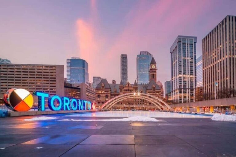 Toronto: City Sightseeing Guided Night Bus Tour - Final Thoughts