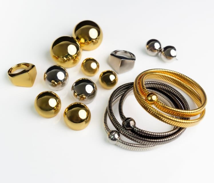 Tour in Varese of Traditional Italian Costume Jewelry - The Sum Up