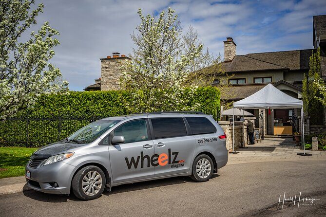 Transfer Buffalo Niagara International Airport BUF to Niagara-on-the-Lake,Canada - Who Should Book This Transfer?