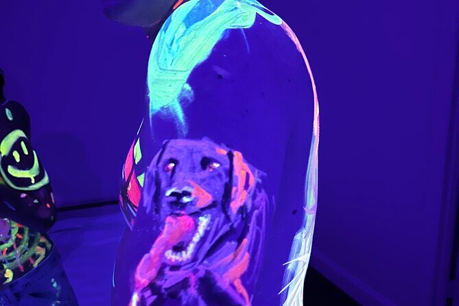 UV Body Painting Experience for Couples in Brooklyn - What Is the UV Body Painting Experience?