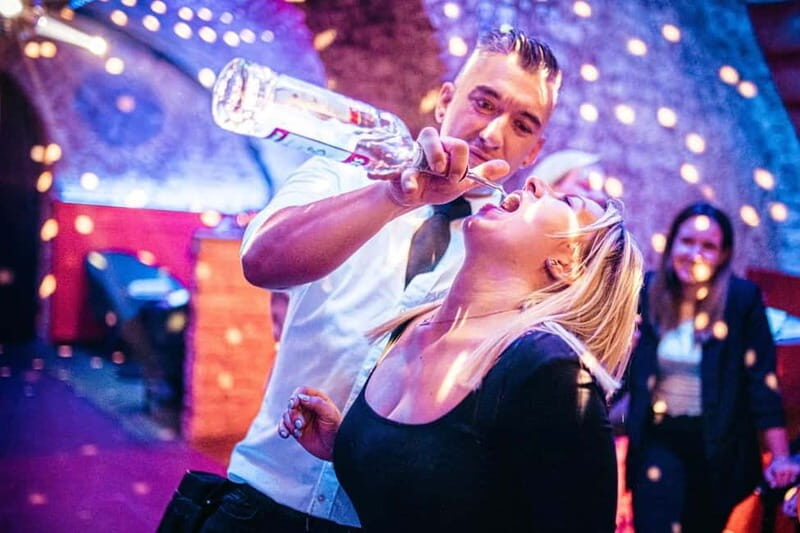 Vienna: Guided Pub Crawl with Club Entry - Detailed Breakdown of the Itinerary