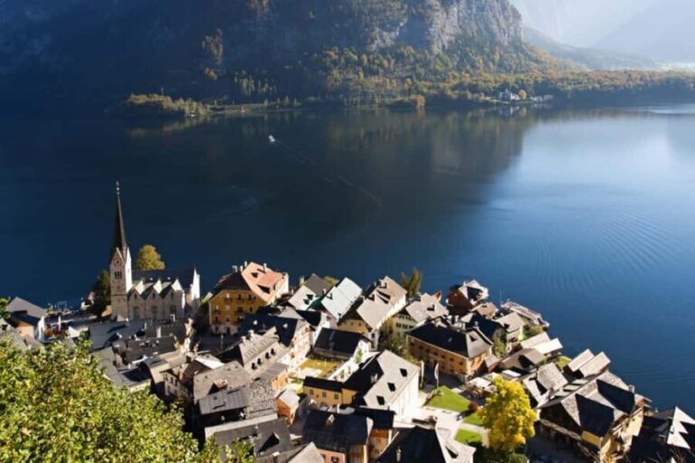 Vienna: Hallstatt, Salzkammergut Day Trip with option boat - FAQ