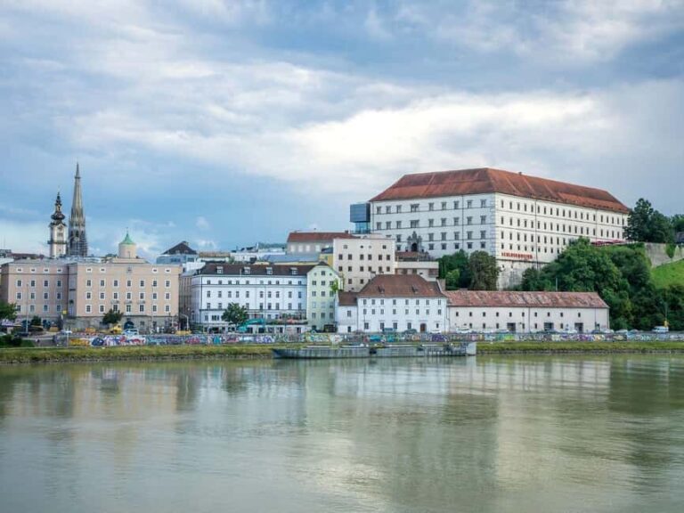 Vienna: Tullns, Melk, & Linz Christmas Market Full-Day Tour - FAQ