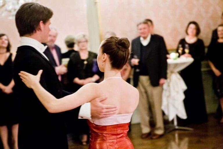 Vienna: Viennese Waltz Workshop for Couples - Why This Experience Stands Out
