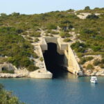Vis: Historic Military Tour w/ Fort George Visit & Transfer - The Guides: Passionate and Knowledgeable Storytellers