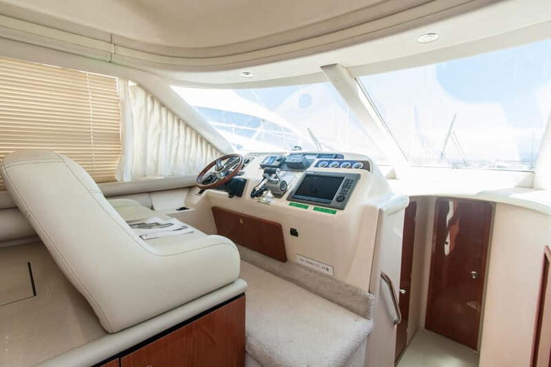 Voyager - Sea Ray 52 - The Vessel: A Blend of Style and Practicality