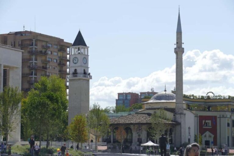 Walking tour of Tirana - discoveries, history, and culture (in FRENCH) - What Makes This Tour Stand Out?