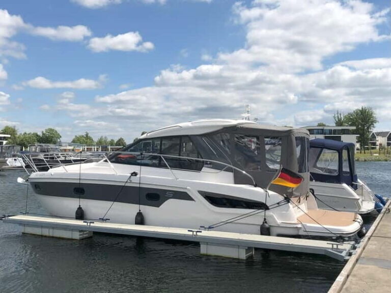 Waren (Müritz): Day cruise motor yacht with skipper - 8 hours - What to Expect on Your Day Cruise