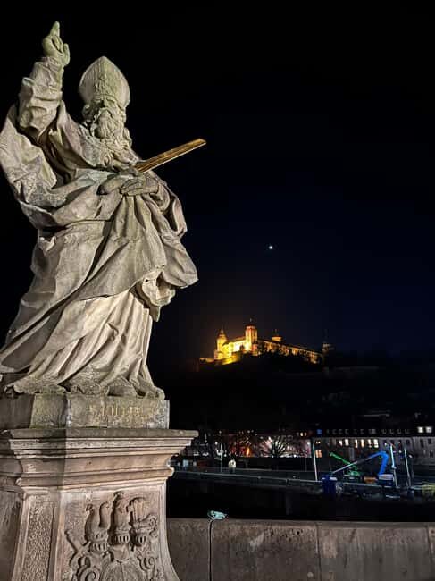 Würzburg in winter: Residence, Old Town, and mulled wine - The Cozy Finale on the Old Main Bridge
