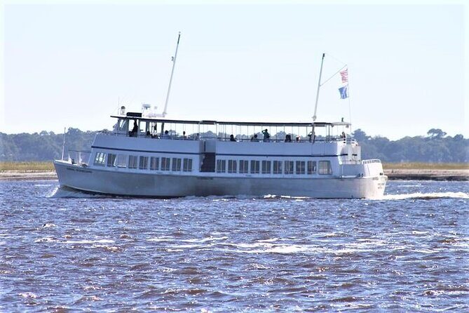 1.5-Hour Charleston Harbor Cruise with Live Narration - What the Reviews Reveal