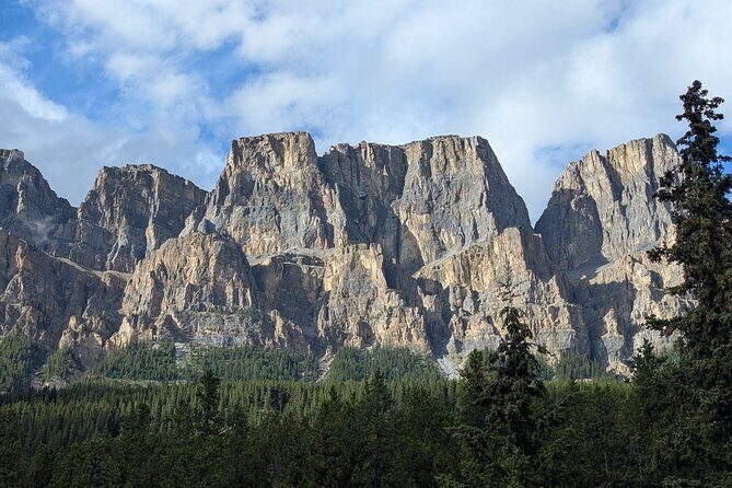 1 Day of Banff Viewpoints Lakes Bow Valley in Private Custom Tour - The Experience’s Value and Practical Considerations